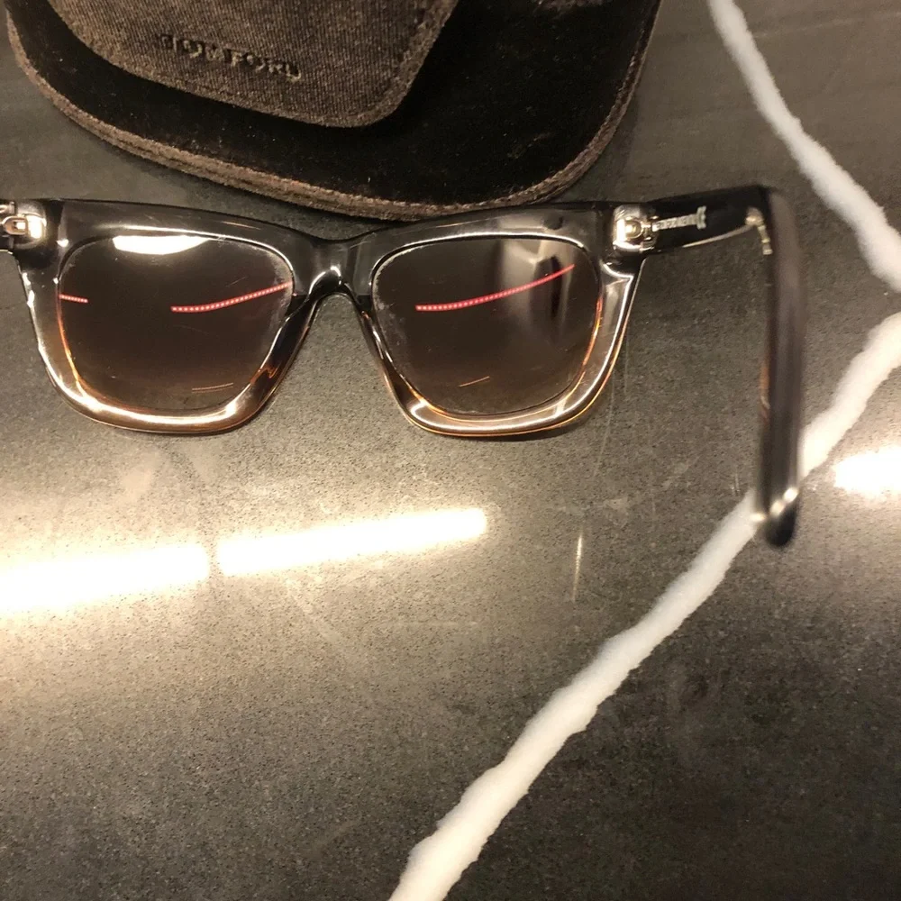 Tom ford sun glasses. Wore for a year. Brown Ambré. Normal wear and tear. - Picture 7 of 12